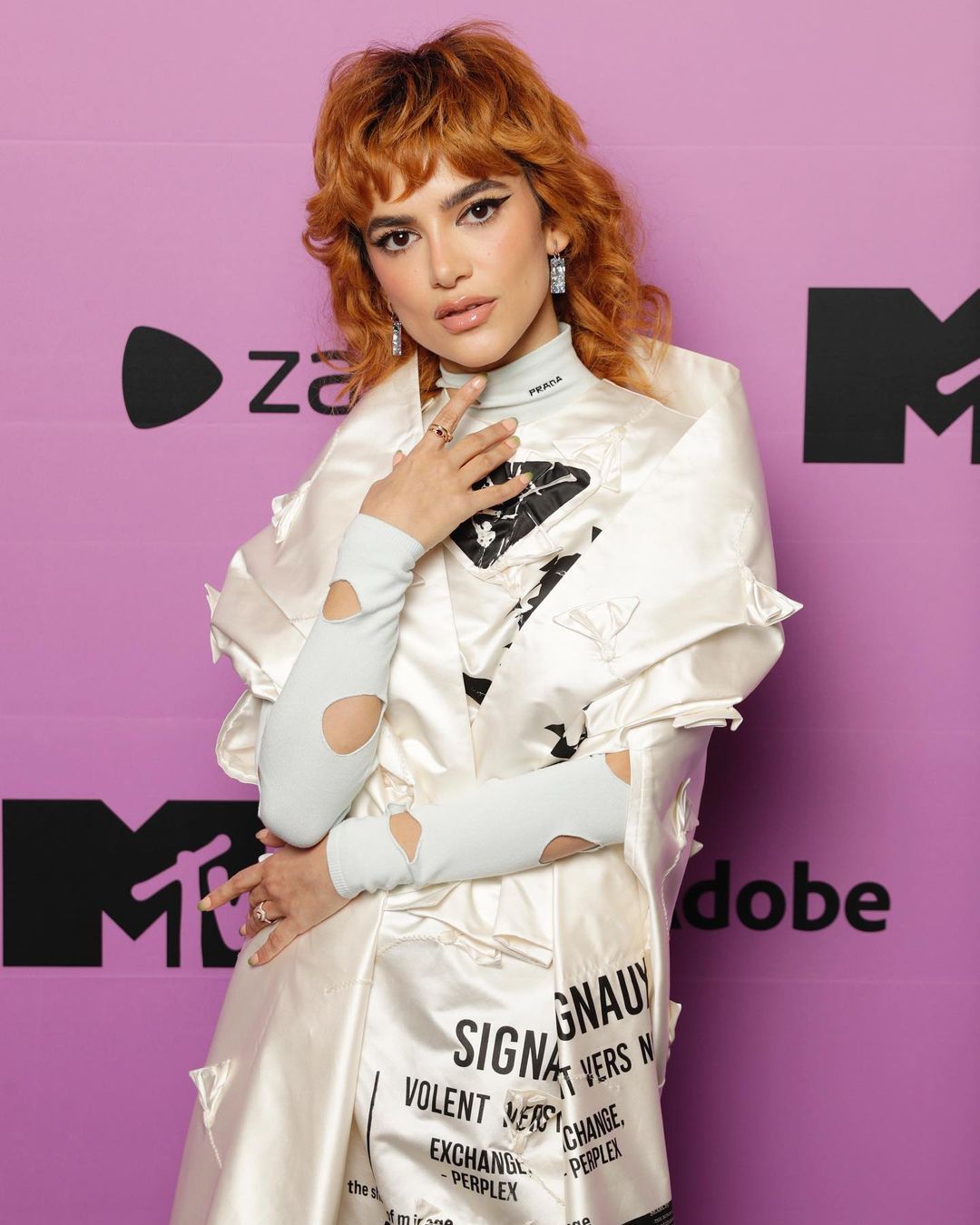 Manu Gavassi é eleita melhor artista do Brasil pelo MTV EMA