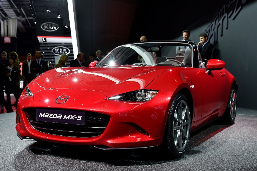 Novo Mazda MX-5 brilho no  Salão de Frankfurt 2015