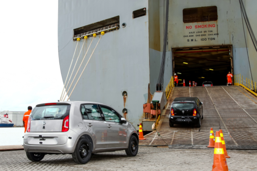 Volkswagen inicia exportação do up! para o Peru