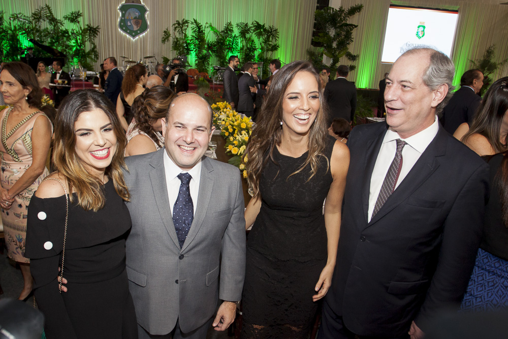 Carol Bezerra Roberto Claudio Giselle Bezerra e Ciro Gomes