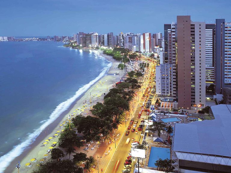 Prefeitura de Fortaleza irá restaurar  fachadas dos imóveis da Praia de Iracema