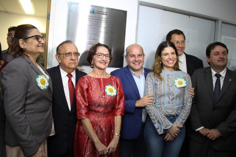 ROBERTO CLÁUDIO INAUGURA ESPAÇO NO FÓRUM CLÓVIS BEVILÁQUA