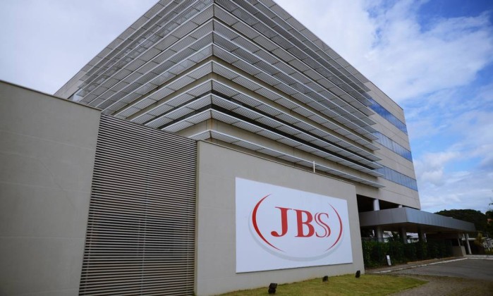 JBS reverte prejuízo e lucra R$ 486,2 milhões no 1º trimestre