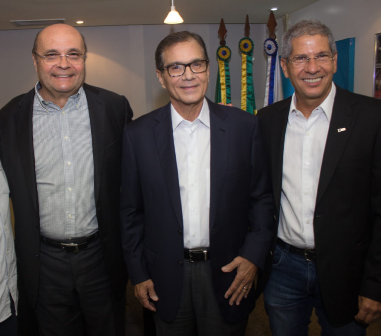 BETO STUDART PROFERE PALESTRA NA CDL