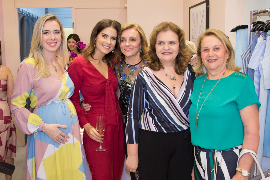 Clarissa e Deborah Bandeira, Inês Almeida, Ivana Suleimam e Gorete ...