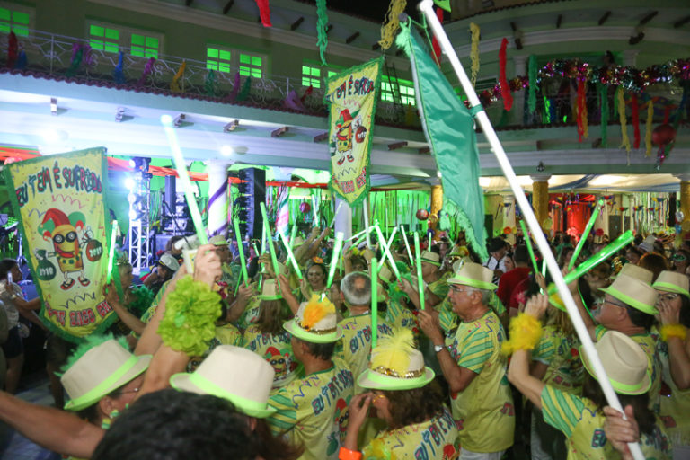 Caribbean Kings e Cordão da Bola Preta animam o Carnaval da Saudade