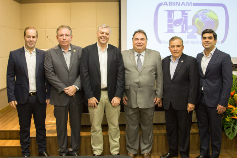 Empresários da Indústria de Águas Minerais criam associação no Ceará