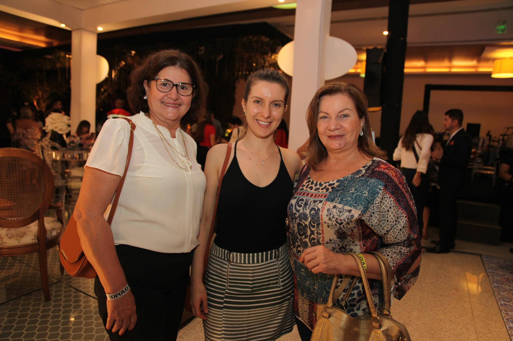 Ana Isabel Macedo, Juliana Bartolomeu E Shirlei Custodio | Tapis Rouge