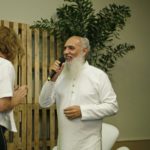 Adryana Schineider E Sri Prem Baba