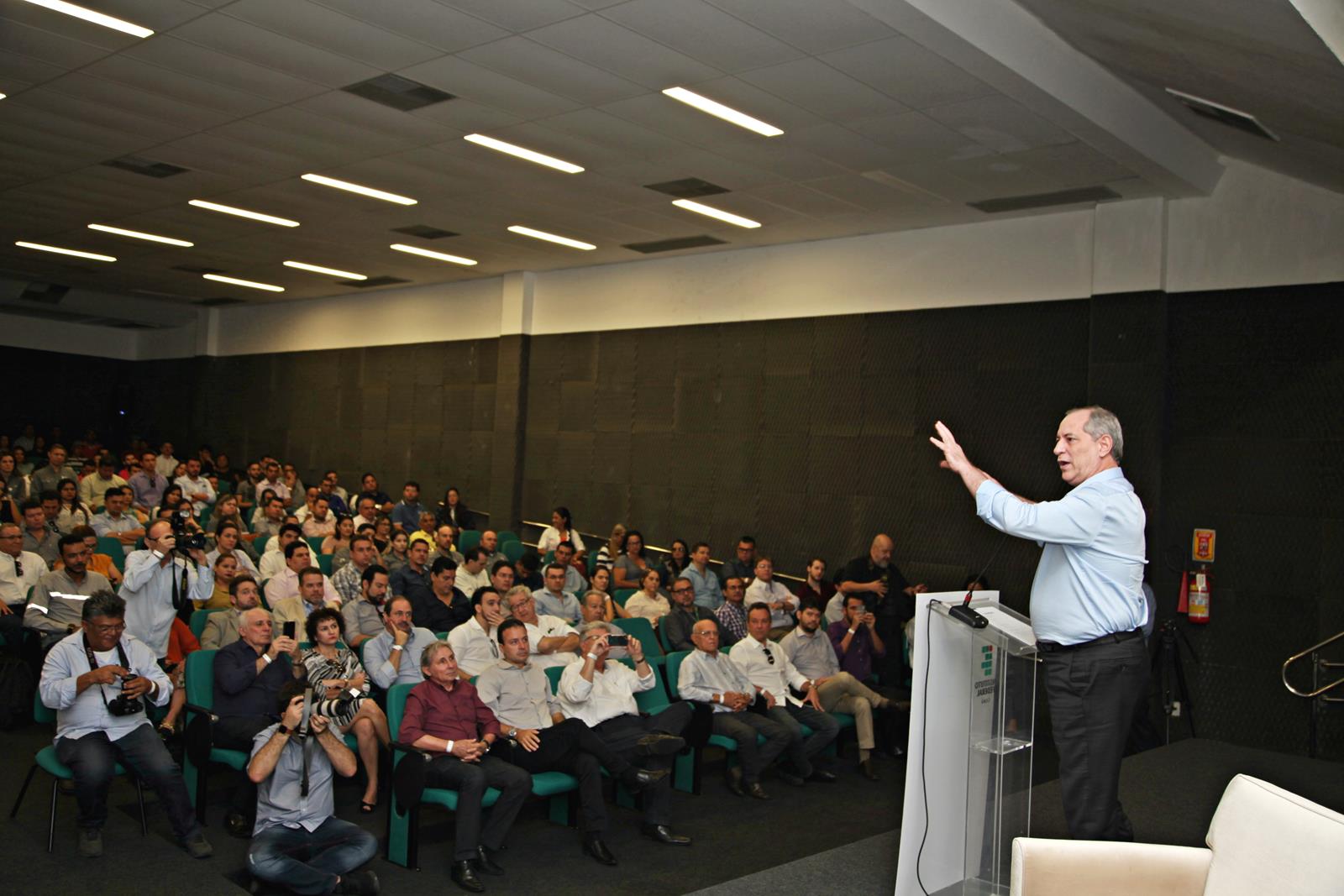 Palestra Ciro Gomes