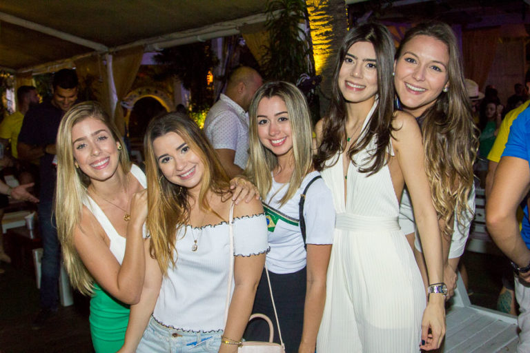 Maria Clara Roriz, Adriana Queiroz, Gabriela Holanda, Letícia Cavalcante E Rebeca Araújo (1)