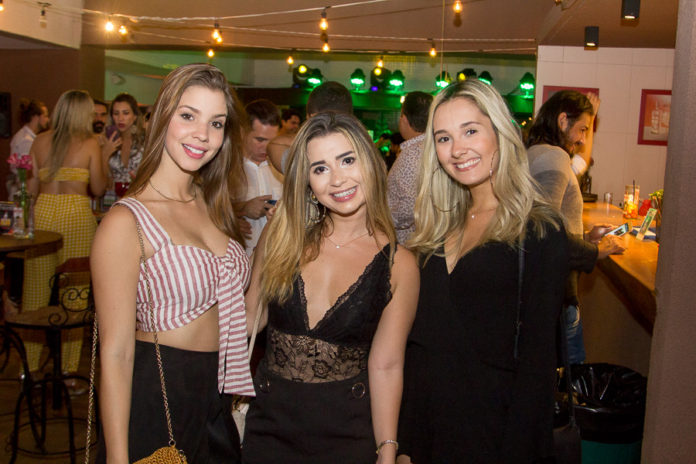 Amanda Pinheiro, Adriana Queiroz E Isabela Lima (2)