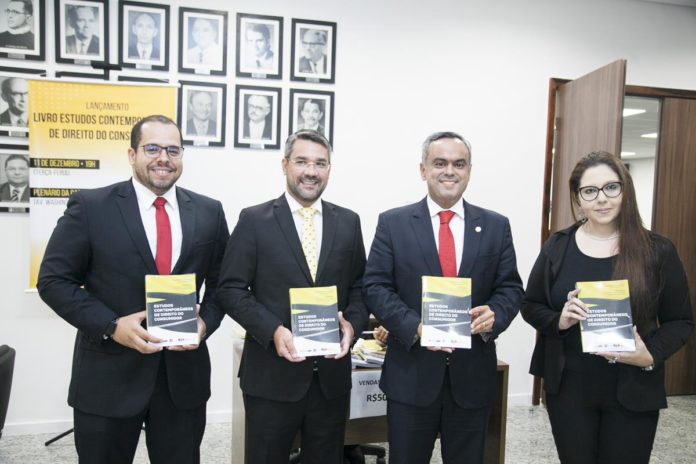 Leonardo Leal, Luiz Savio Aguiar, Marcelo Mota E Catherine Jereissati