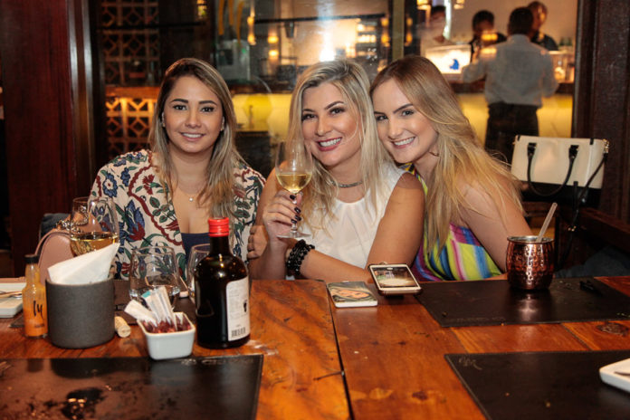 Gisele Benício, Laina Klucas E Larissa Benevides