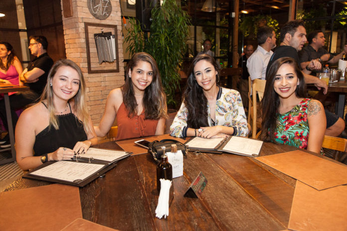 Morgana Ferreti, Gabriela Santiago, Lorenna Mota E Ana Rebouças