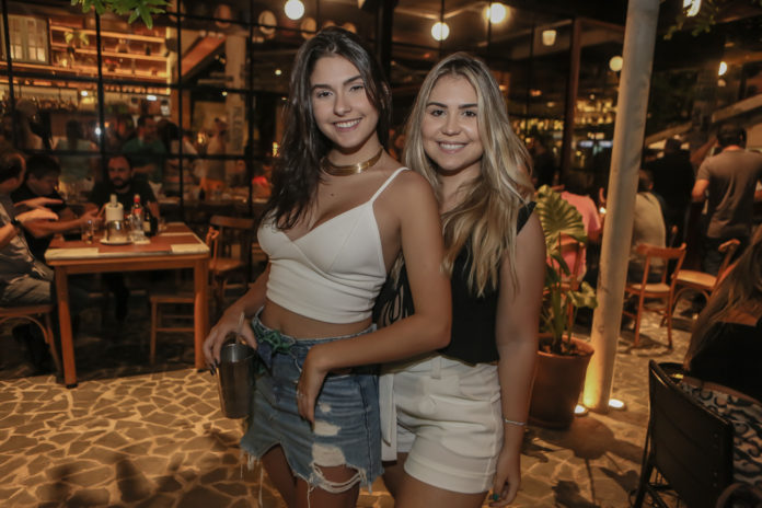 Manoela Brigido E Amanda Macedo (2)