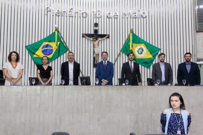 Cinthia Medeiros, Anna Nadaf, Arthur Bruno, Acrísio Sena, Guilherme Sampaio, Eric Guimarães E Clóvis Holanda