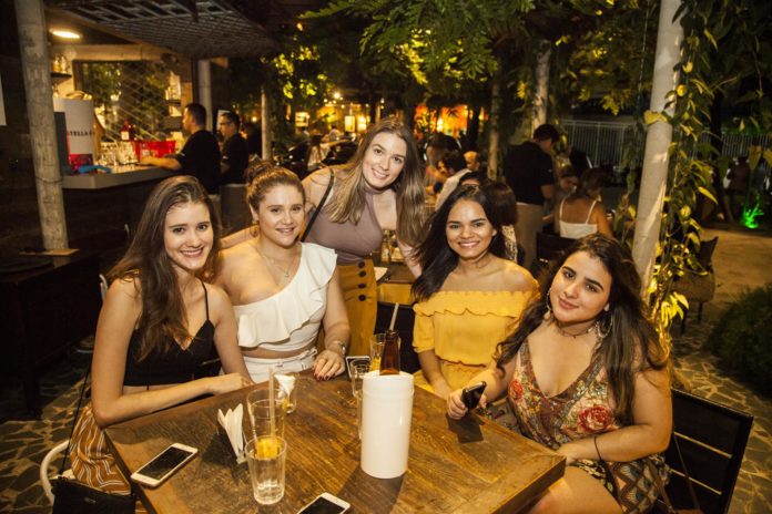 Vanessa Cordeira, Ana Barbara Ximenes, Ana Clara Garcia, Tamires Freitas E Viviane Laranjeiras