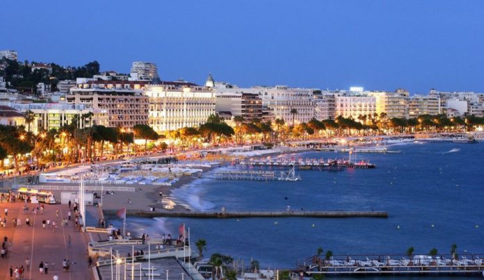 Static1.seecannes.com_image_uploader_photos_0d_large_promenade De La Croisette Cannes Cannes