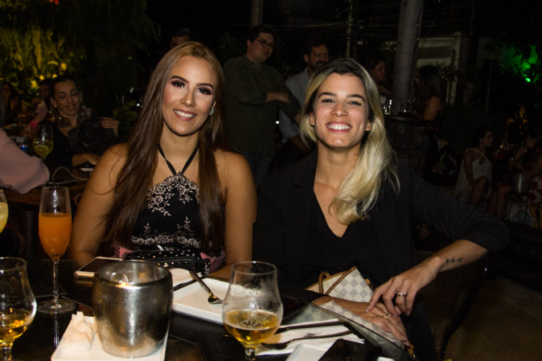 Andressa Barreto E Rowena Freitas (2)