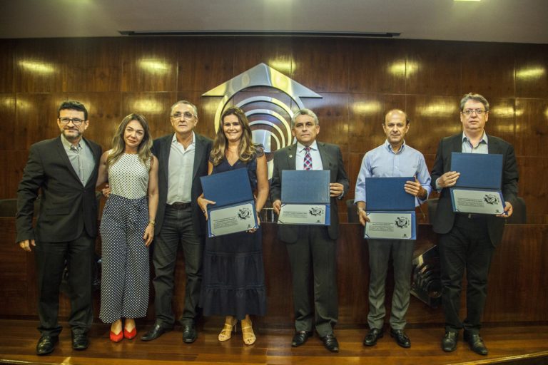 Henrique Sá, Daniele Coimbra, Chico Alberto, Ivana Bezerra, Jurandyr Gurgel, Marcos Holanda E Celio Fernando Bezerra (2)