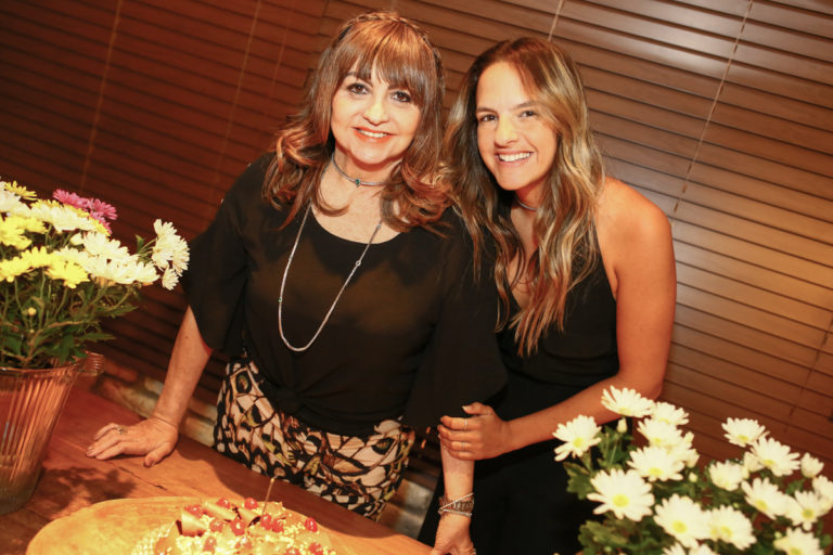 Carmen Cinira E Lara Correia (6)