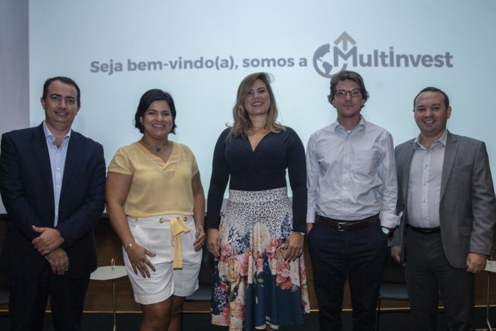 Herique Jenkins, Sthefany Muniz, Mariuchi Uzeda, Bernardo Schneider E