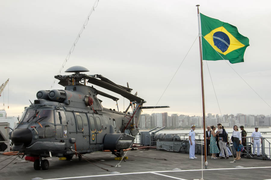 Navio Da Marinha Recebe Convidados Para Visita Guiada | Tapis Rouge