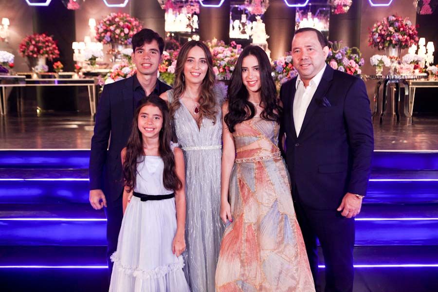 Duduca e Dulce Fujita festejaram os 7 anos do herdeiro Edmar Neto