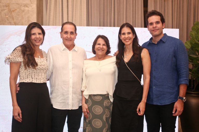 Juliana, João, Ana, Mariana E Joãozinho Fiuza (3)