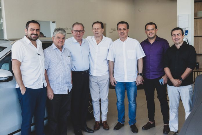 Rodrigo Ventura, Chico Esteves, Ricardo Cavalcante, Julio Ventura, Leonardo Dallolio, Eduardo Weimar, Airton Batista 