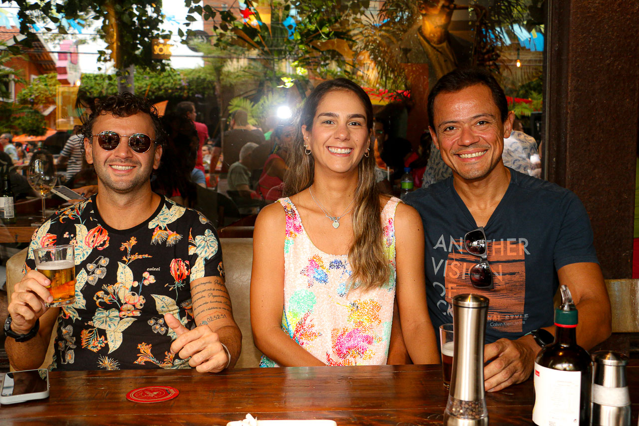 Erasmo Mendonça, Vanessa Oliveira E Raimundo Jr.