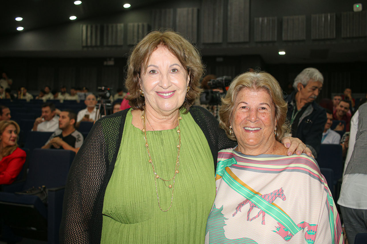 Annette De Csstro E Ana Lúcia Bastos